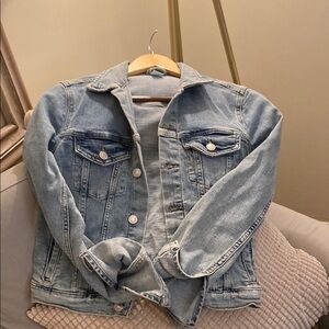 H&M Light Blue Denim Jacket Size 6
